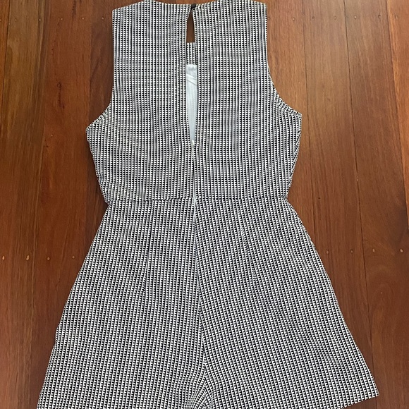 Kookai ‘Emporio’ black and white Playsuit - Picture 6 of 9